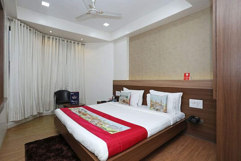 Oyo 10672 Hotel Riviera