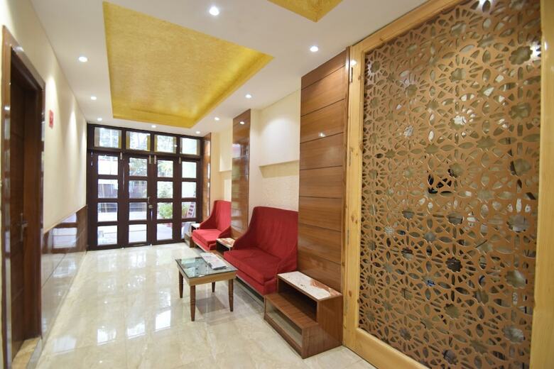 Oyo 11567 Hotel Shivalik Hills