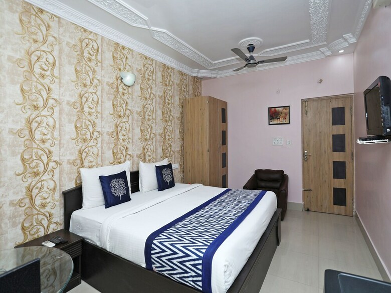Hotel Oyo 9921 Nesh Inn Heritage