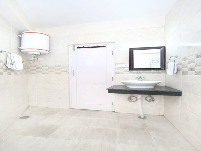 Apartamentos Oyo 11584 Home Modern Studio Kasumpti