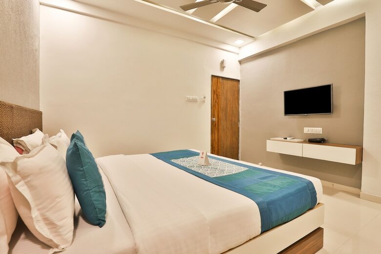 Oyo 10749 Hotel Neelkanth Bliss