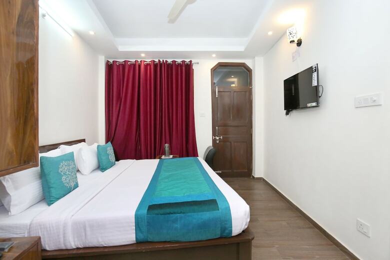 Oyo 11095 Hotel Sai Stay Inn