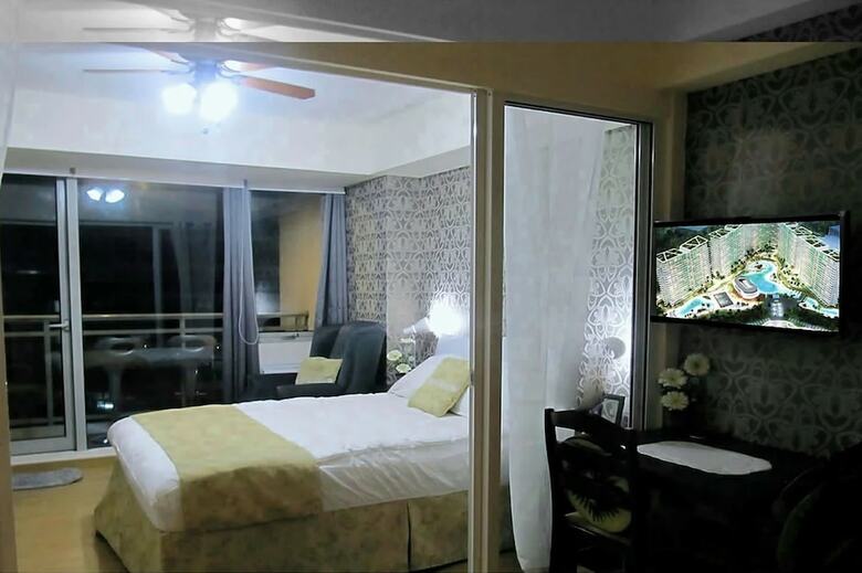Azure Rio West Wavepool 1br Near Airport
