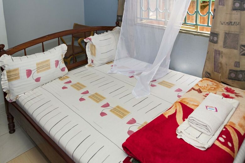 Hotel Rosama Guest House
