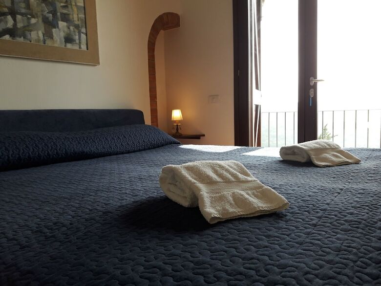 Agroturismo La Rocca Di Montalbino