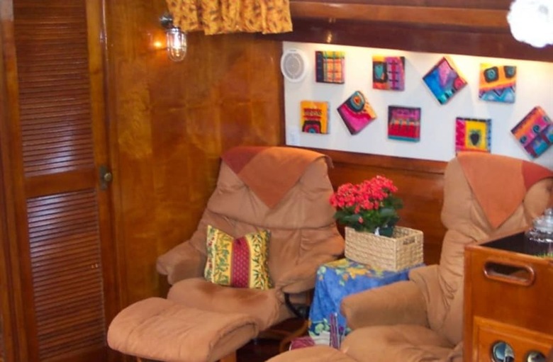 Dream Lover Boat And Breakfast