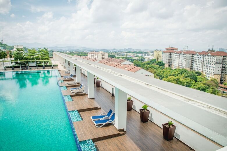 Apartamentos One Amerin Mall & Suites