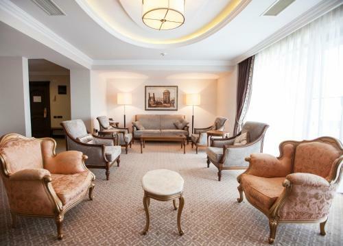 Chinar Hotel & Spa