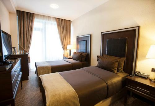 Chinar Hotel & Spa