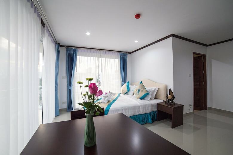 Apartamentos Baanpattamaporn