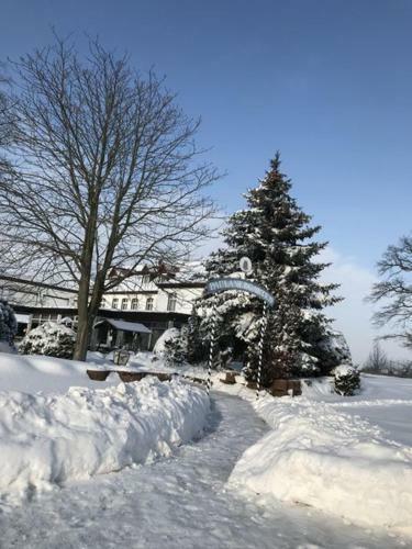 Hotel Sch�ne Aussicht