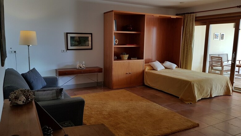 Bed & Breakfast Guests' Suite Of Villa Tamarit