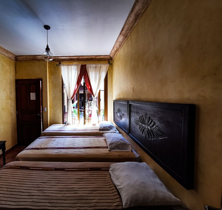 Bed & Breakfast Central Bougainvillea