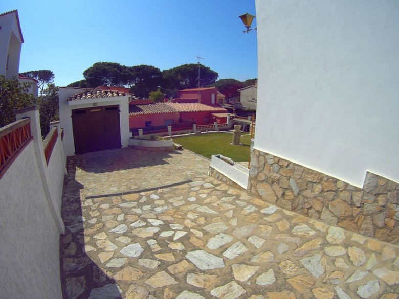 Ribes Apartamento Con Jard�n