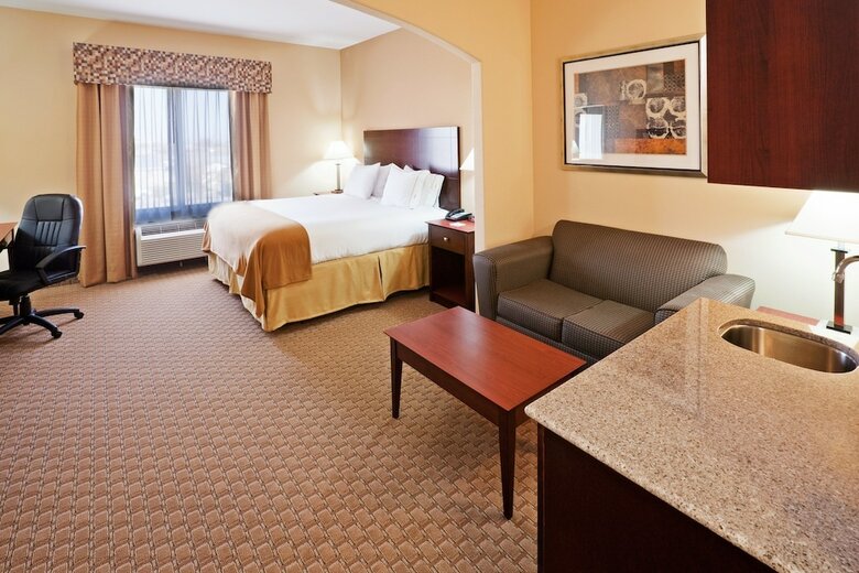 Holiday Inn Express Hotel & Suites Guymon
