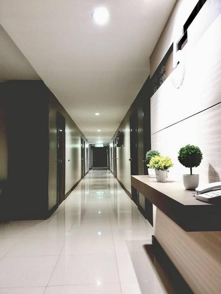 Srivichai Hotel