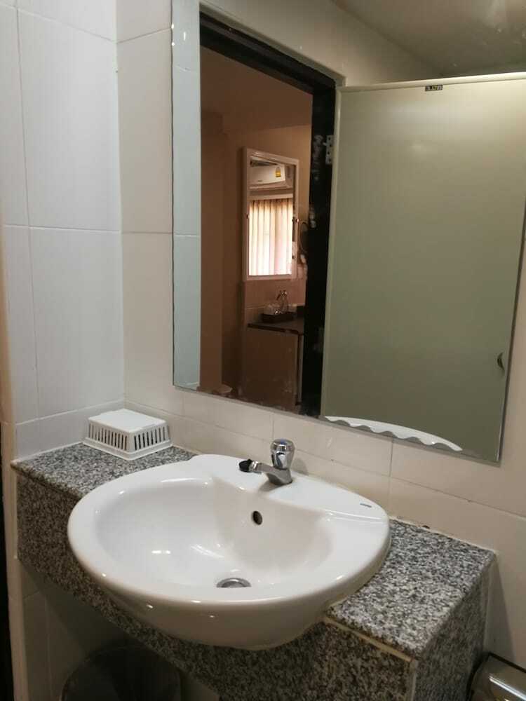 Srivichai Hotel
