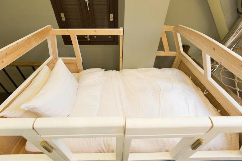 Bed & Breakfast Puli Story House