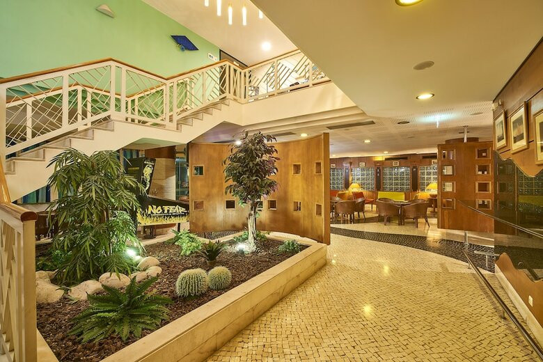 Oceanus Aparthotel