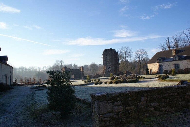 Hotel Ch�teau de La Chasse-guerre