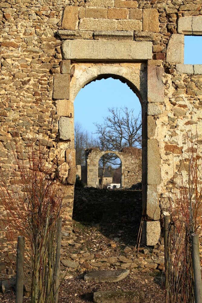 Hotel Ch�teau de La Chasse-guerre