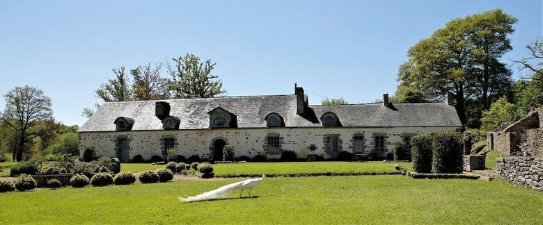 Hotel Ch�teau de La Chasse-guerre