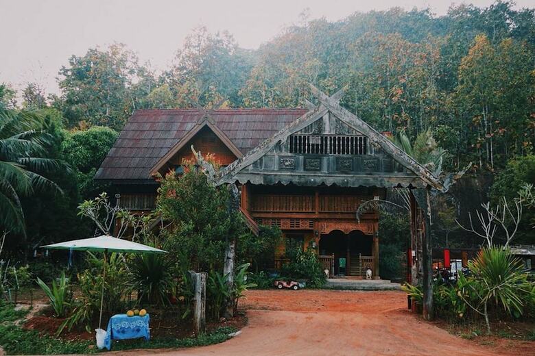 Hostal Crossroads House - Hostel
