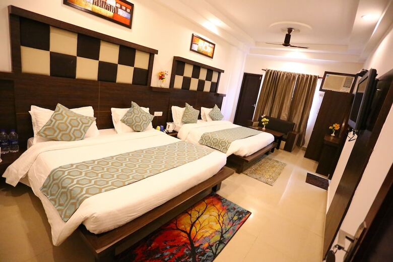 Hotel Maharaja Inn