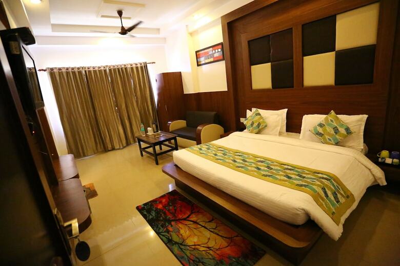 Hotel Maharaja Inn