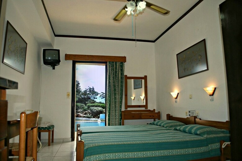Iliostasi Beach Apartments