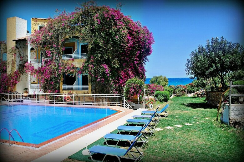 Iliostasi Beach Apartments