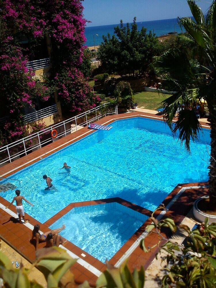 Iliostasi Beach Apartments