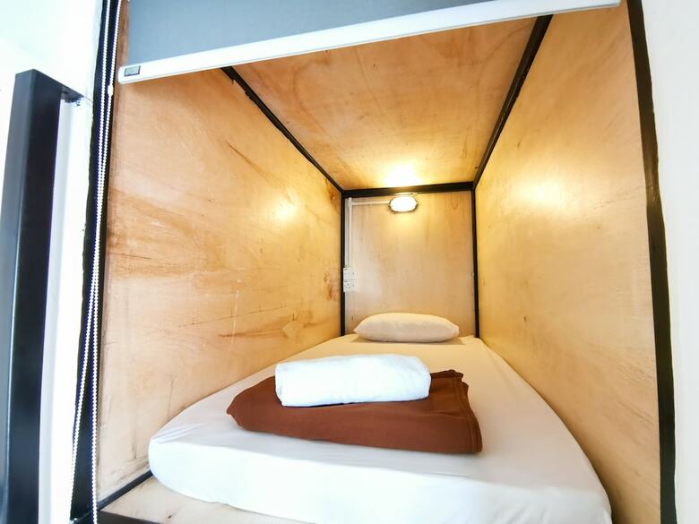 Hostal Dfs Capsule Hotel - Hostel