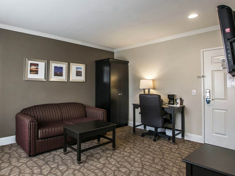 Hotel Comfort Suites San Clemente Beach