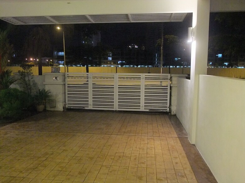 Ibook 1 - Luxury Holiday Homestay