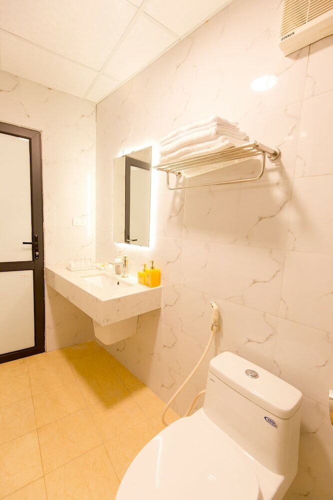 Honeymoon Hotel & Apartment