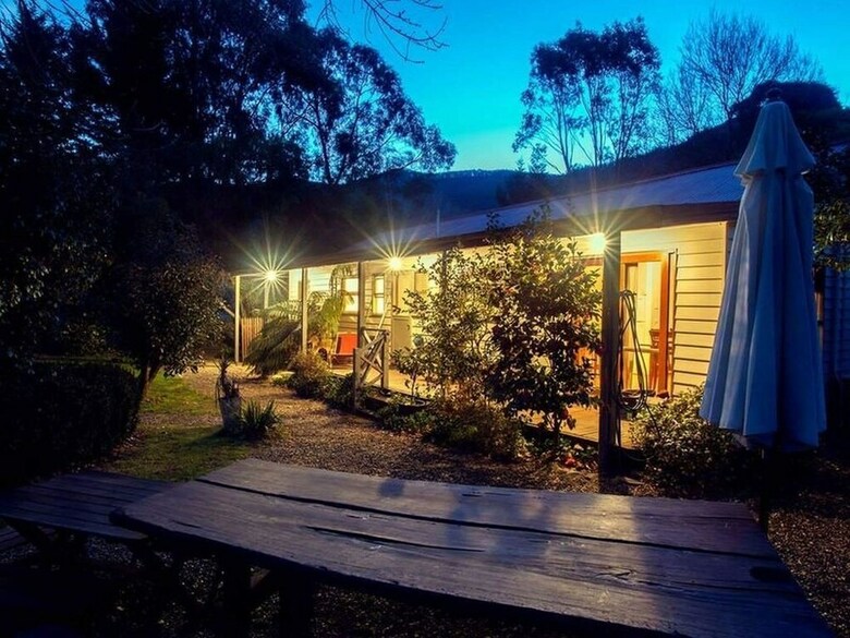 Mystic View Cottage Wandiligong