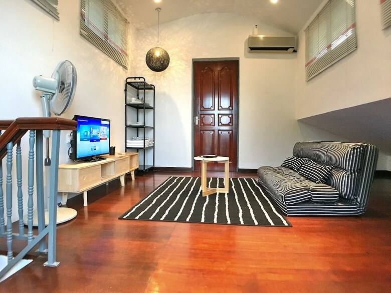 Ibook 10 - Deluxe Loft Suites Room