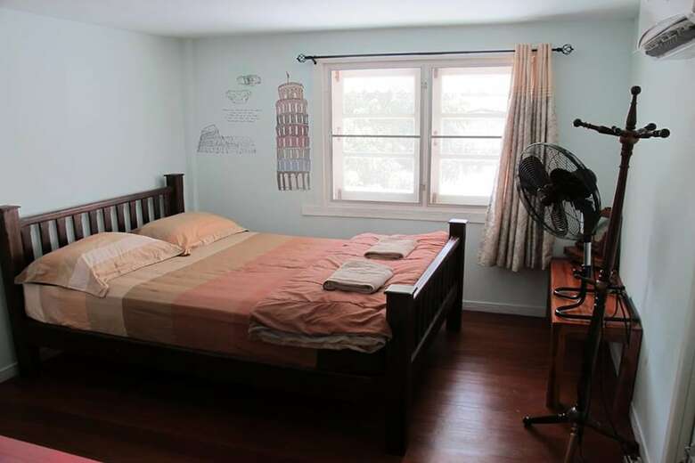 Hostal The Oasis Hostel - Adults Only