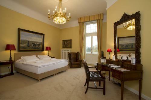 Hotel Schlo� Tremsb�ttel