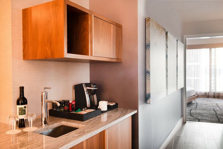 The Charter Hotel Seattle, Curio Collection By Hilton