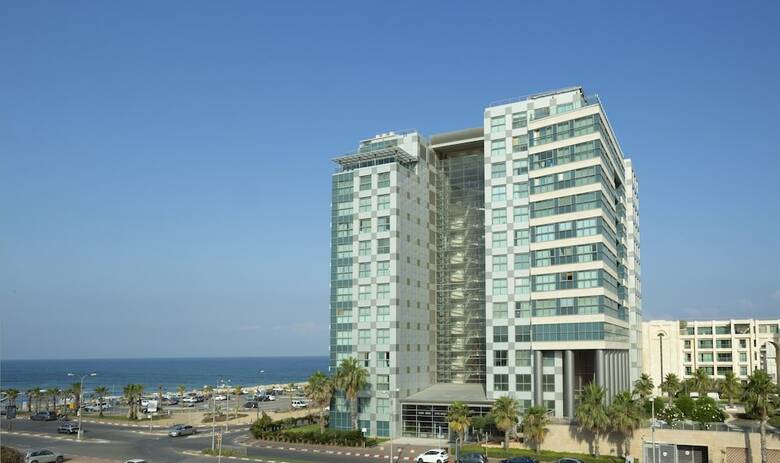 Aparthotel Okeanos On The Beach