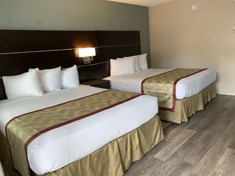 Motel Olive Tree Inn & Suites