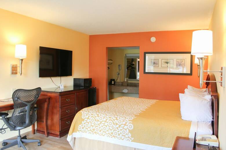 Motel Rose Garden Inn & Suites