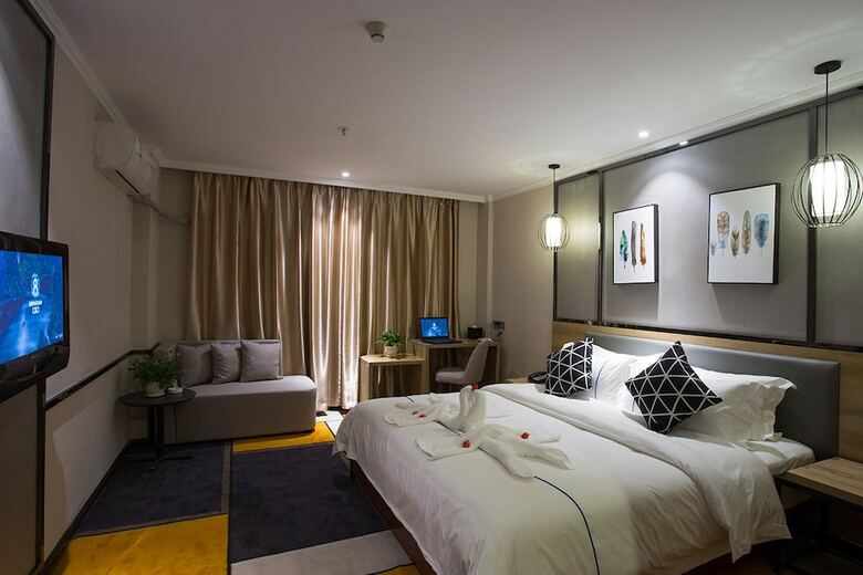 Homies Hotel