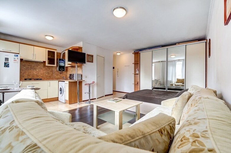 Ag Apartment Lomanaya 6