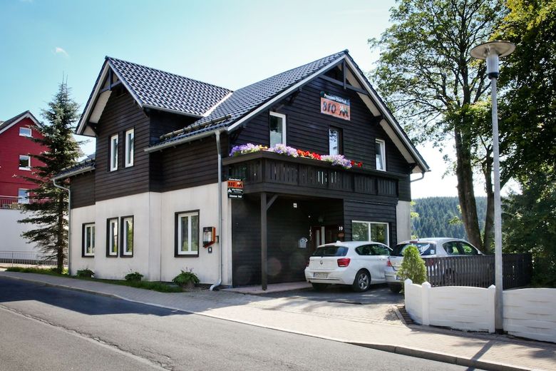 Hostal Pension Oberhof 810 M