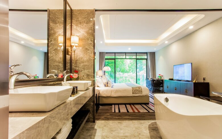 Courtyard Hotel - Yulong River Branch