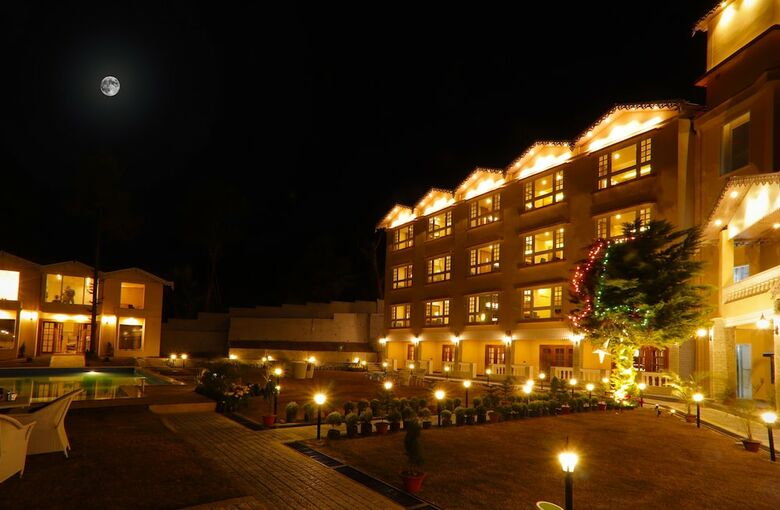 Hotel Pinetree Spa Resort