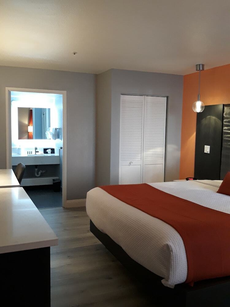 Hotel Best Western Plus Continental Inn & Suites